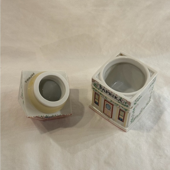 Lenox Spice Village PAPRIKA Fine Porcelain House Container Vintage 1989 Jar - Picture 2 of 3